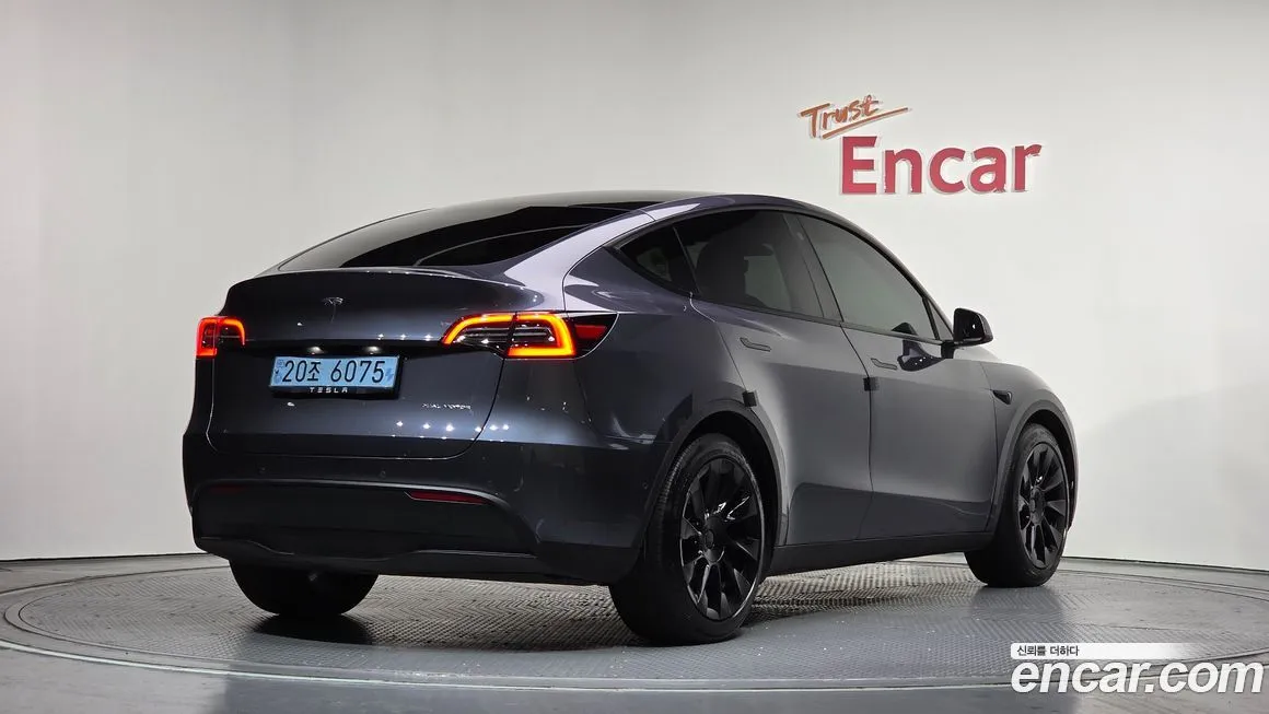 Tesla Model Y 2021 из KR, фото 2