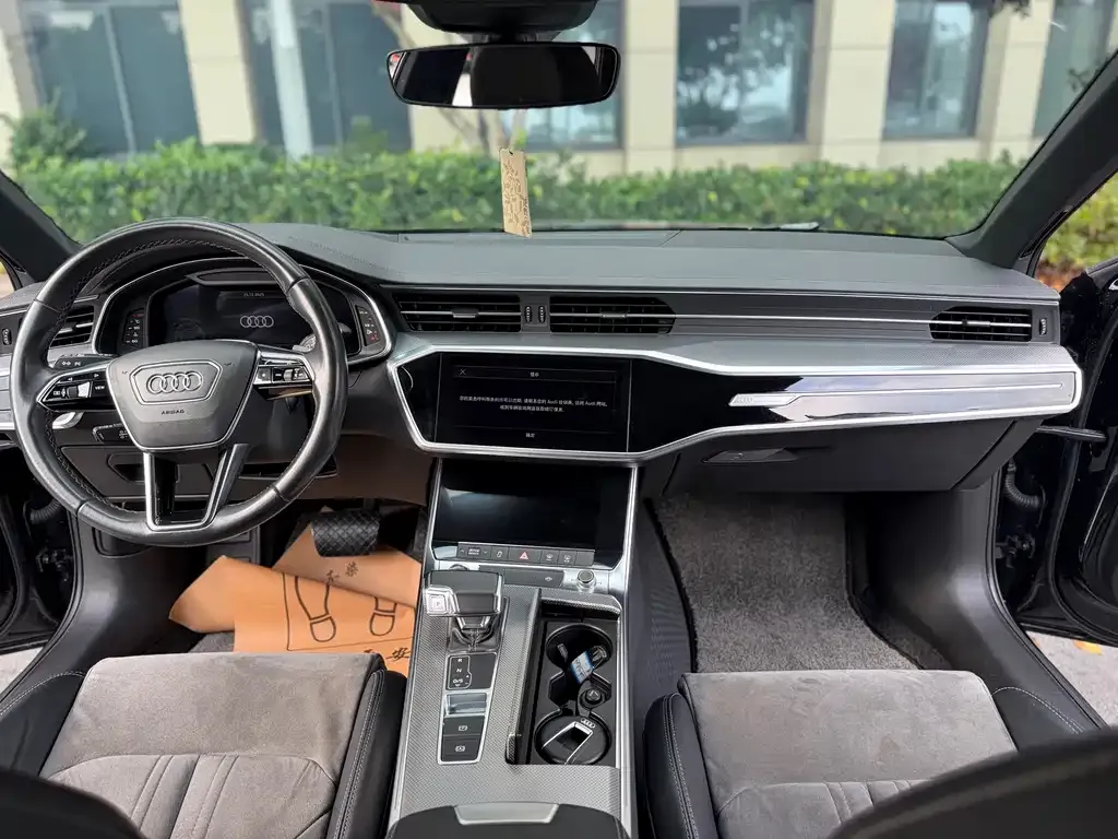 Audi A6L — фото 6