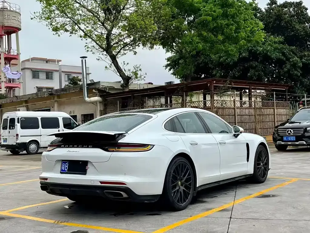 Porsche Panamera — фото 9