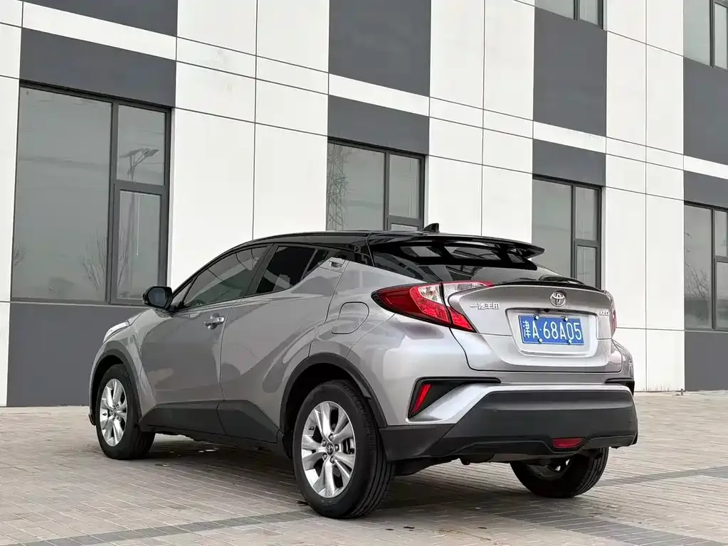 Toyota IZOA — фото 9