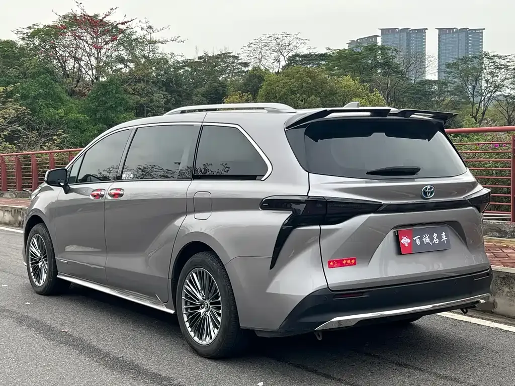 Toyota Sienna 2022 из CN, фото 8