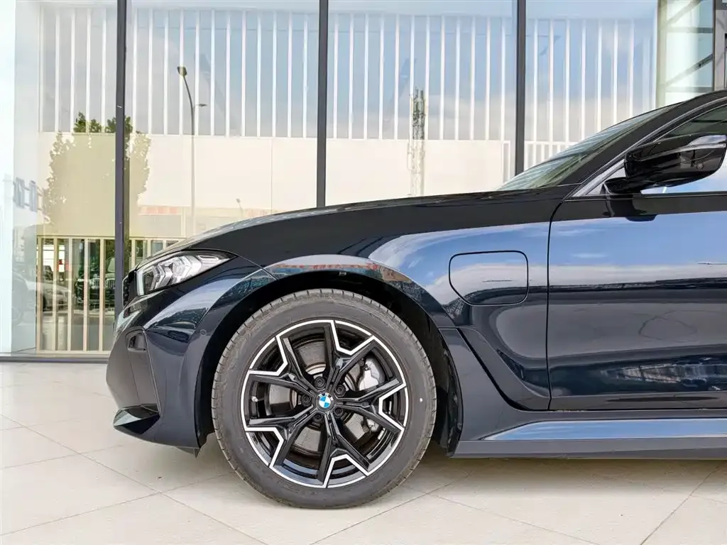 BMW i3 2024 из CN, фото 3