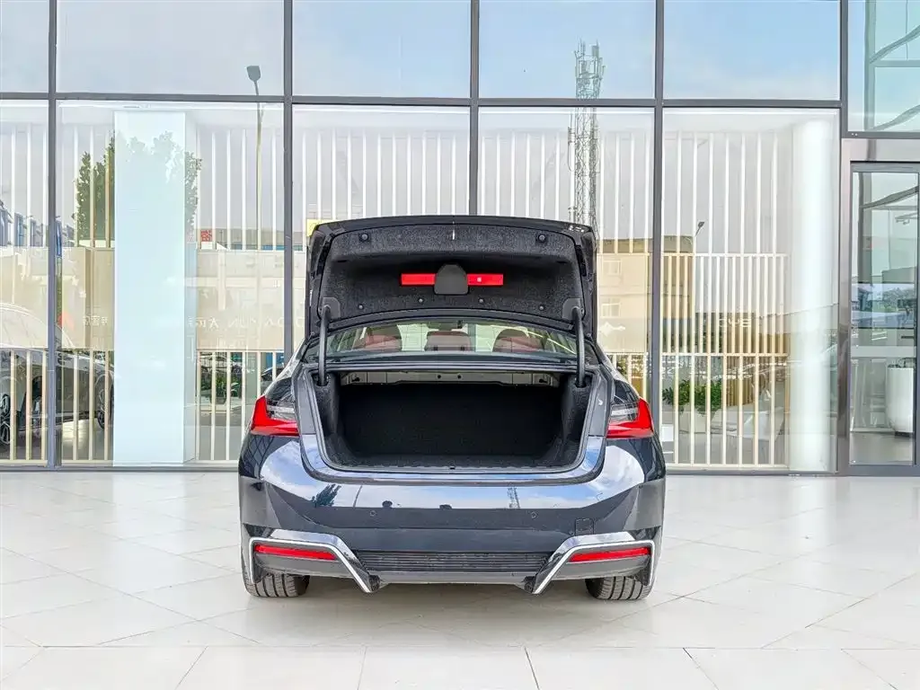 BMW i3 2024 из CN, фото 8