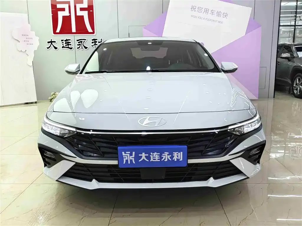 Hyundai Elantra — фото 4