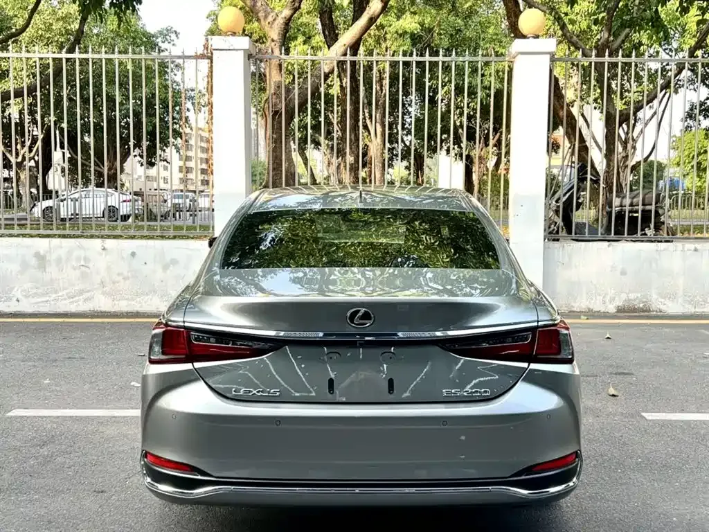 Lexus ES — фото 4