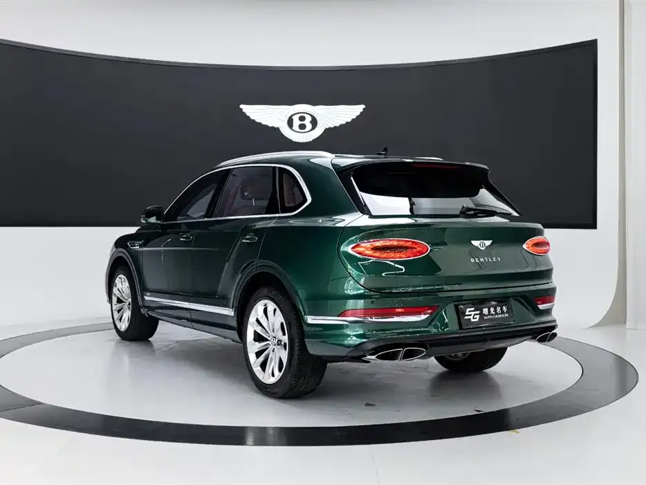 Bentley Bentayga — фото 6