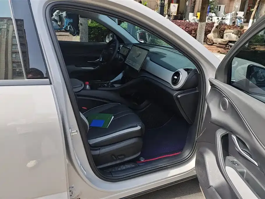 BYD Seal 05 DM-i — фото 2