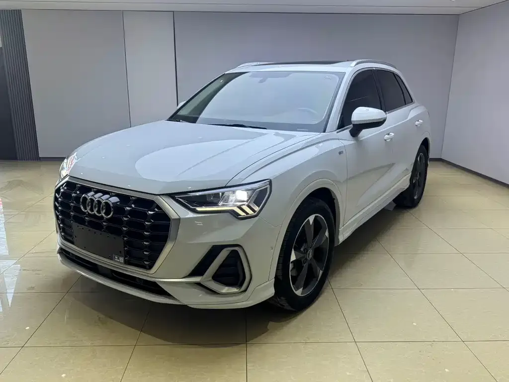 Audi Q3 2021 из CN, фото 1