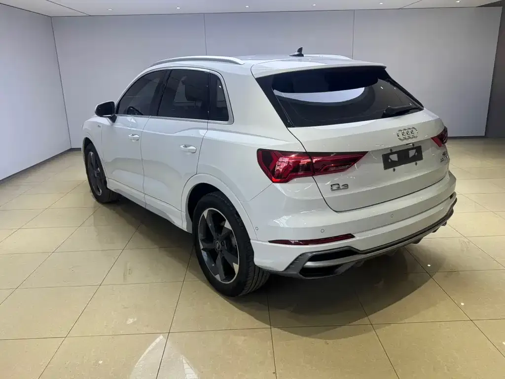 Audi Q3 2021 из CN, фото 5