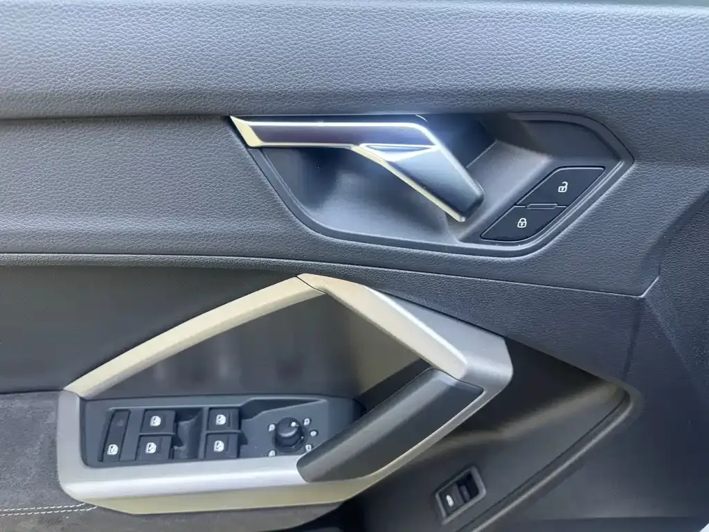 Audi Q3 2021 из CN, фото 6