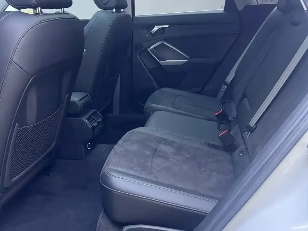 Audi Q3 2021 из CN, фото 8
