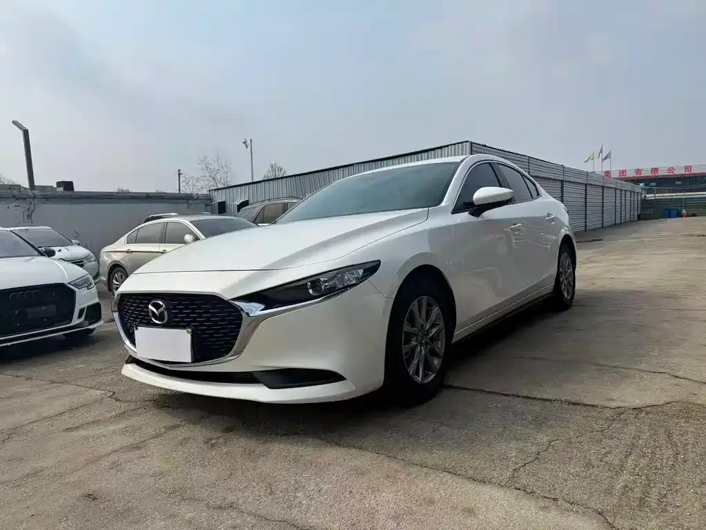 Mazda 3 Axela 2022 из CN, фото 1
