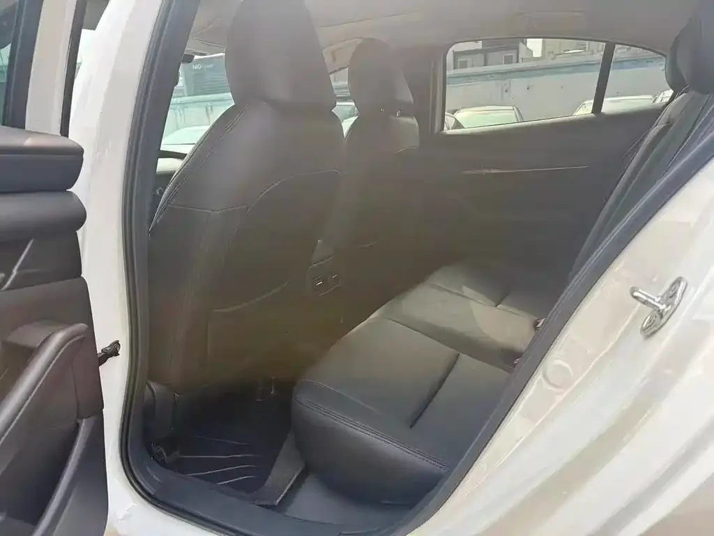 Mazda 3 Axela 2022 из CN, фото 2