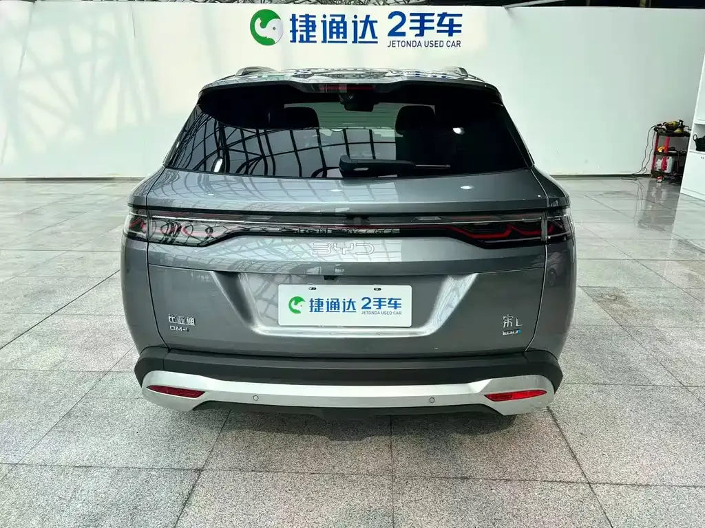 BYD L DM-i — фото 8