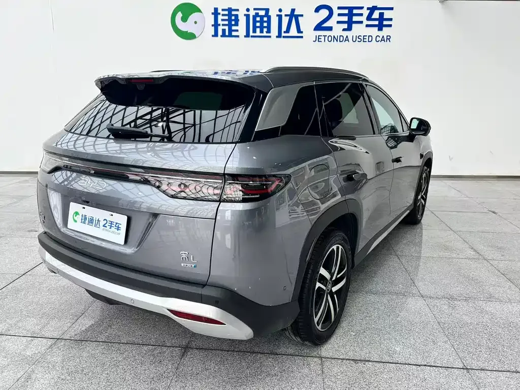 BYD L DM-i — фото 5