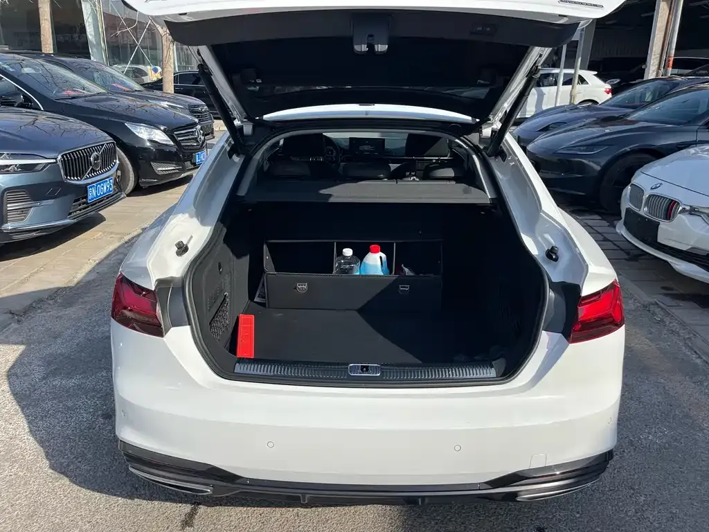 Audi A5 (Import) 2023 из CN, фото 3