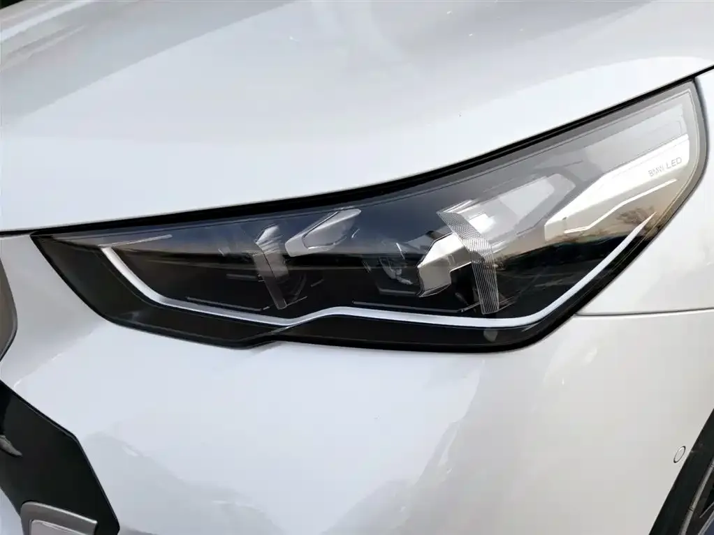 BMW i5 — фото 3