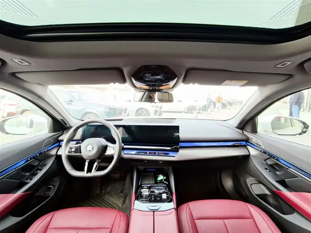 BMW i5 — фото 8
