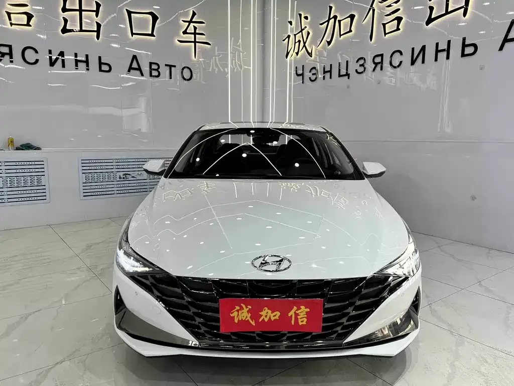 Hyundai Elantra — фото 5