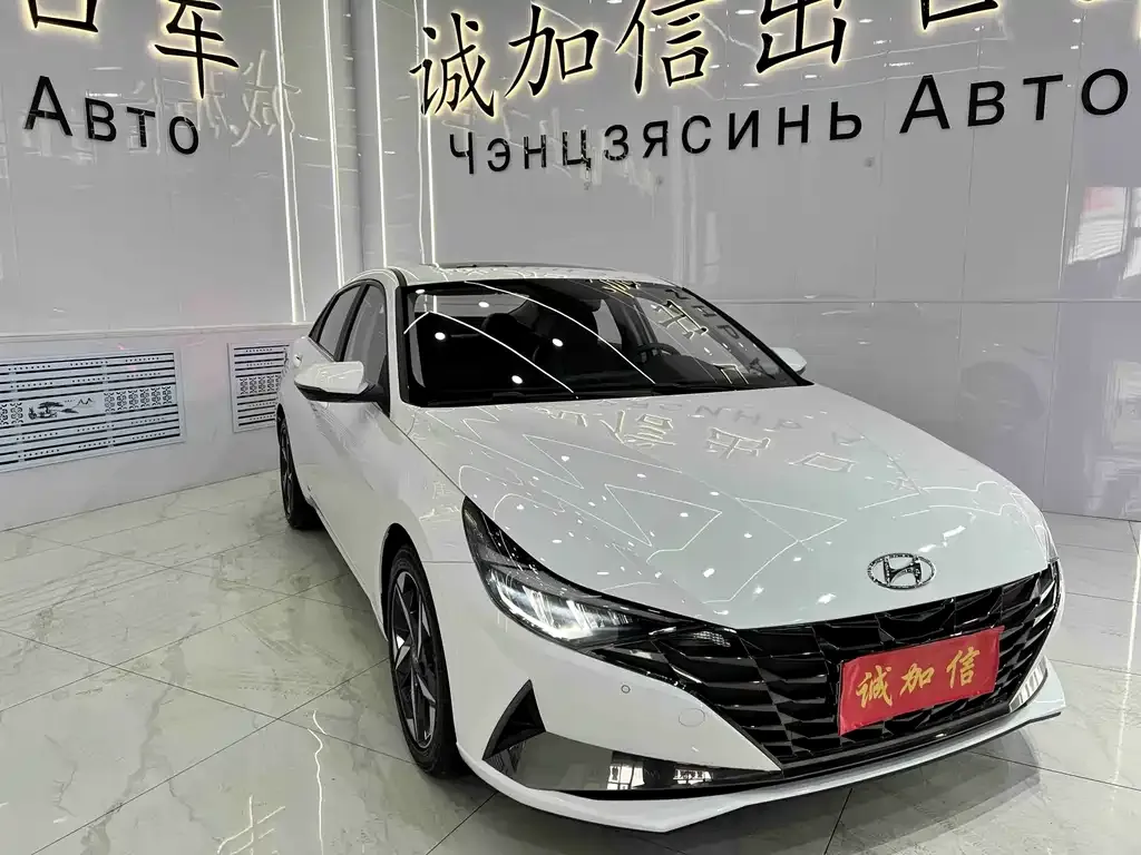 Hyundai Elantra — фото 4