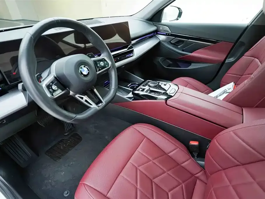 BMW 5 Series — фото 10
