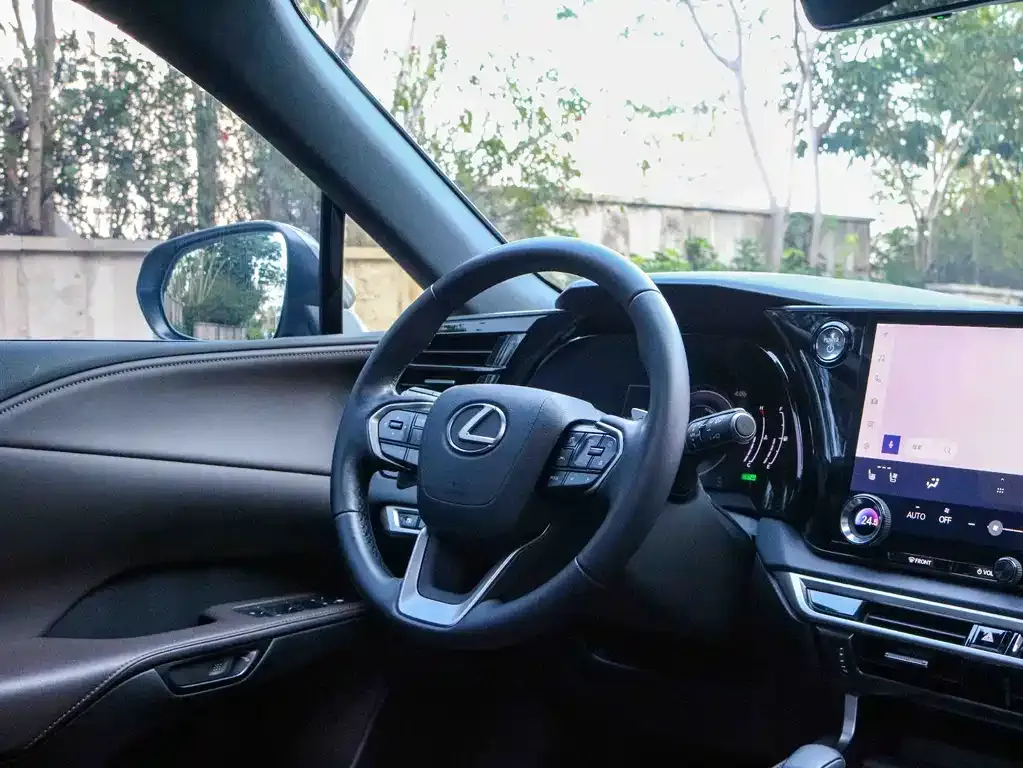 Lexus RX 2023 из CN, фото 4