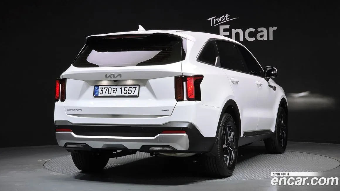 Kia Sorento — фото 7