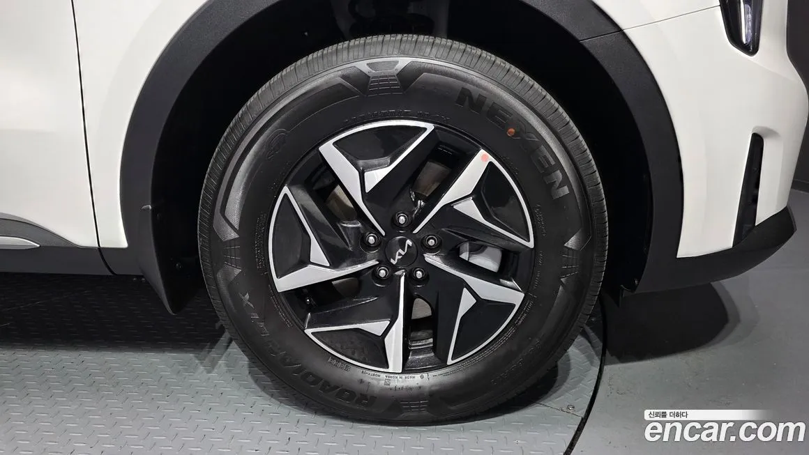 Kia Sorento — фото 6