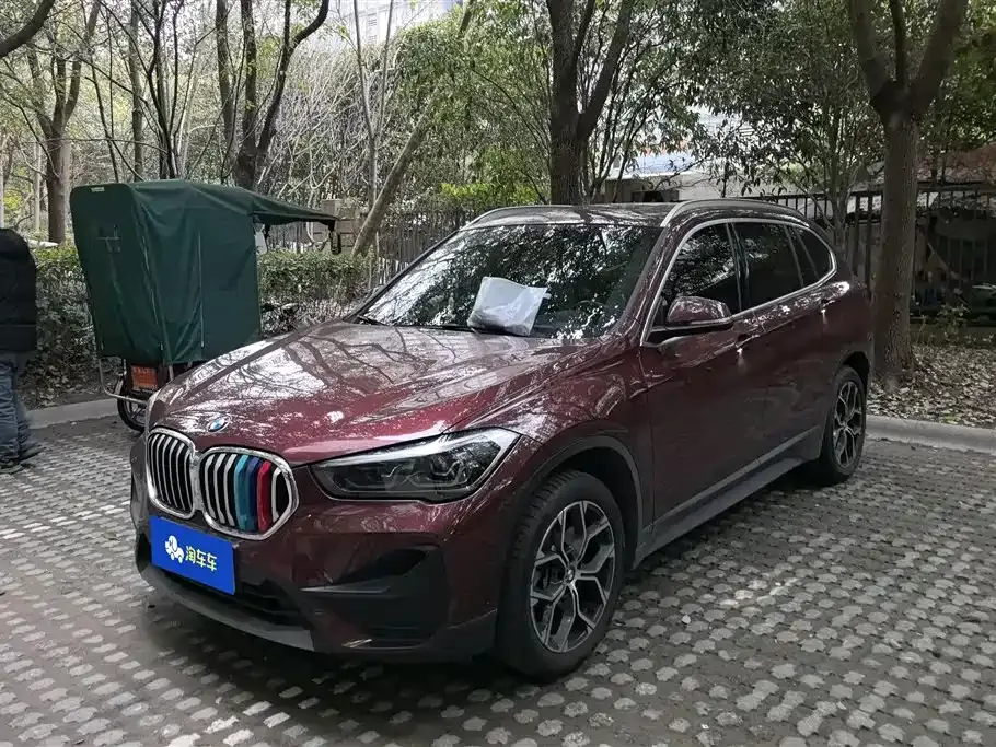 BMW X1 — фото 1