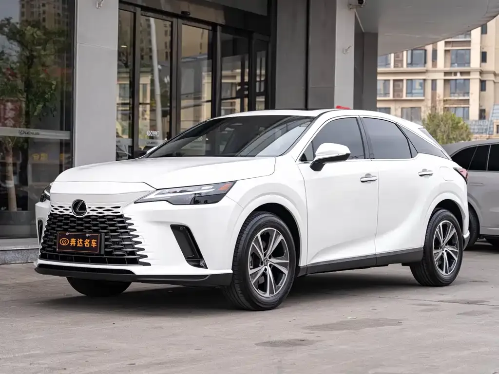 Lexus RX — фото 1