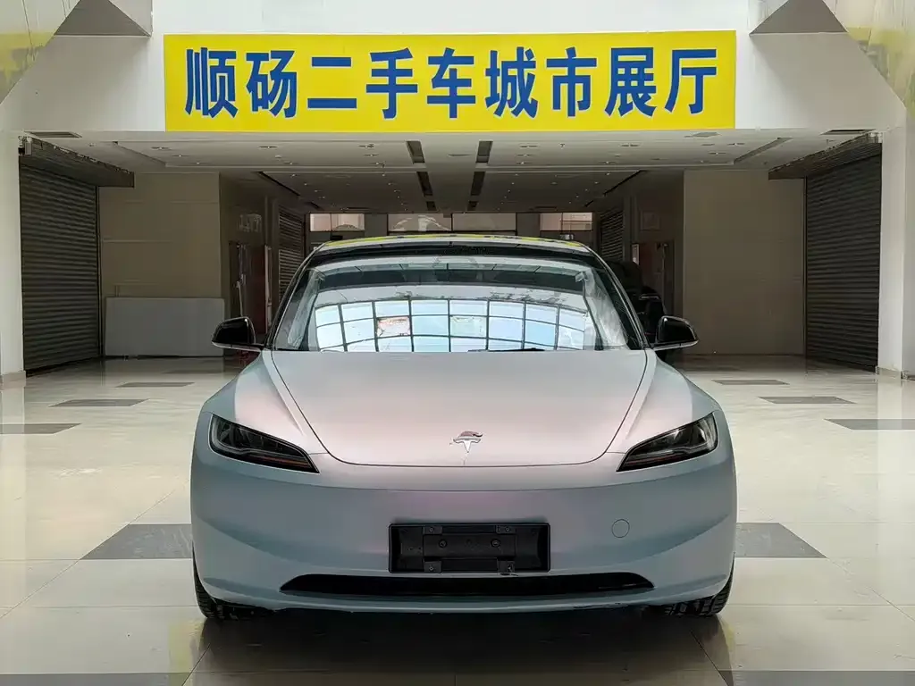 Tesla Model 3 — фото 5