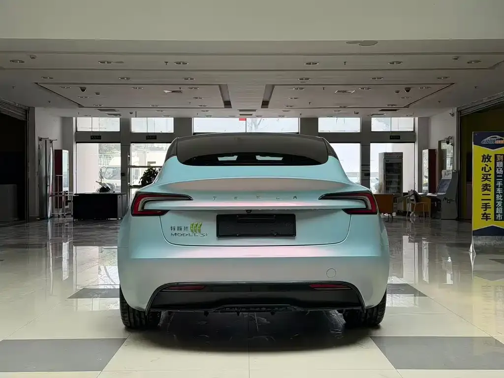 Tesla Model 3 — фото 6