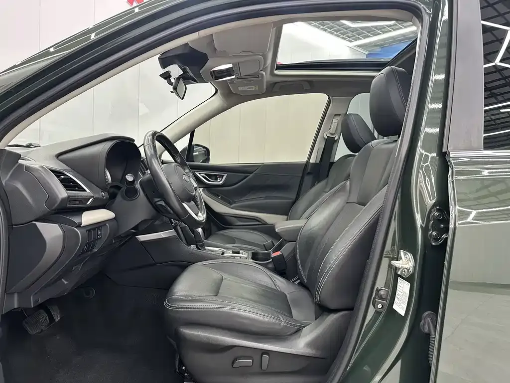 Subaru Forester 2022 из CN, фото 8