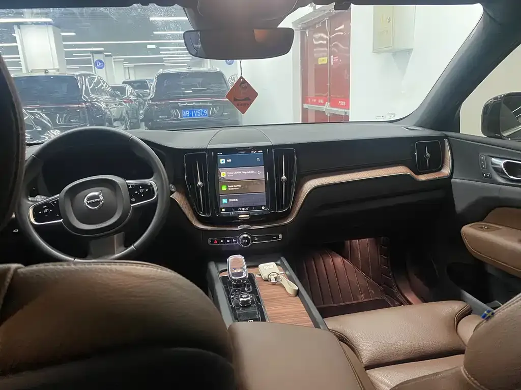 Volvo XC60 2024 из CN, фото 8