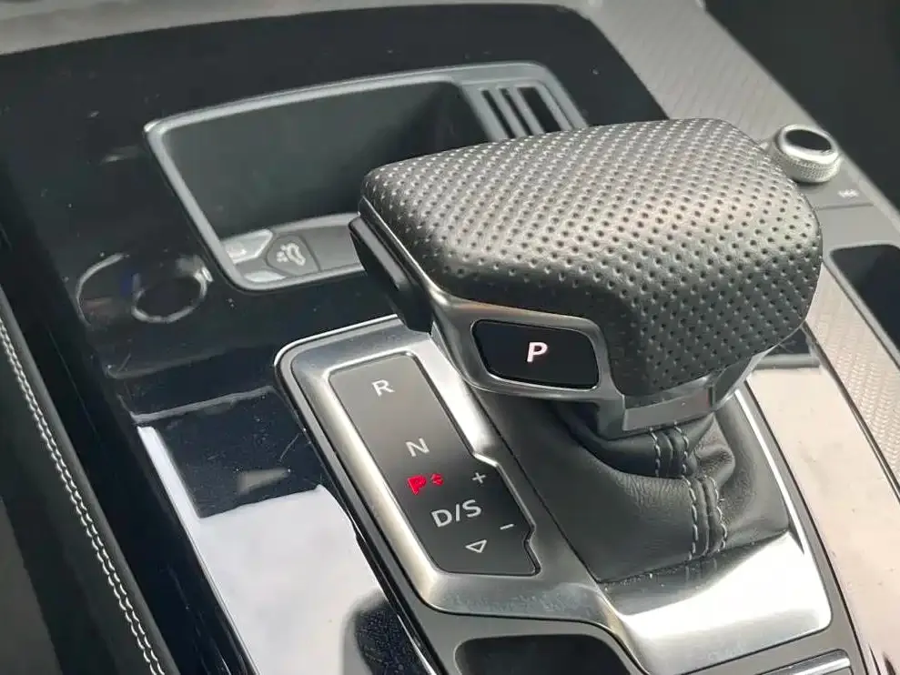 Audi Q5L 2024 из CN, фото 2