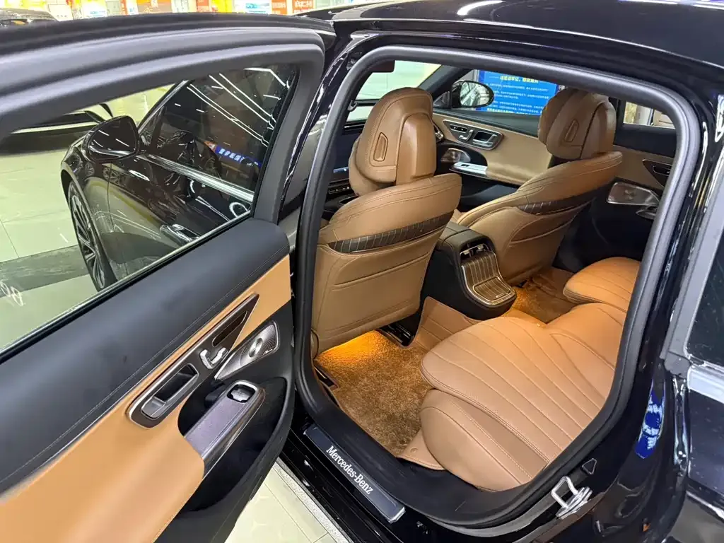 Mercedes-Benz E-Class 2025 из CN, фото 3