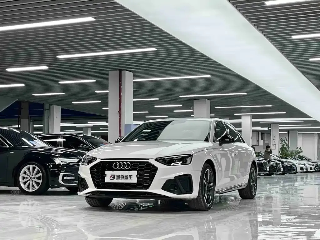 Audi A4L 2022 из CN, фото 1