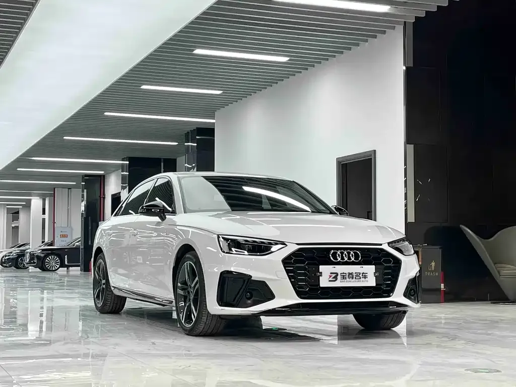 Audi A4L 2022 из CN, фото 8