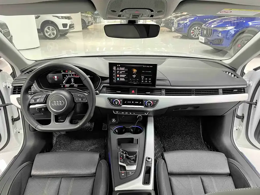 Audi A4L 2022 из CN, фото 6