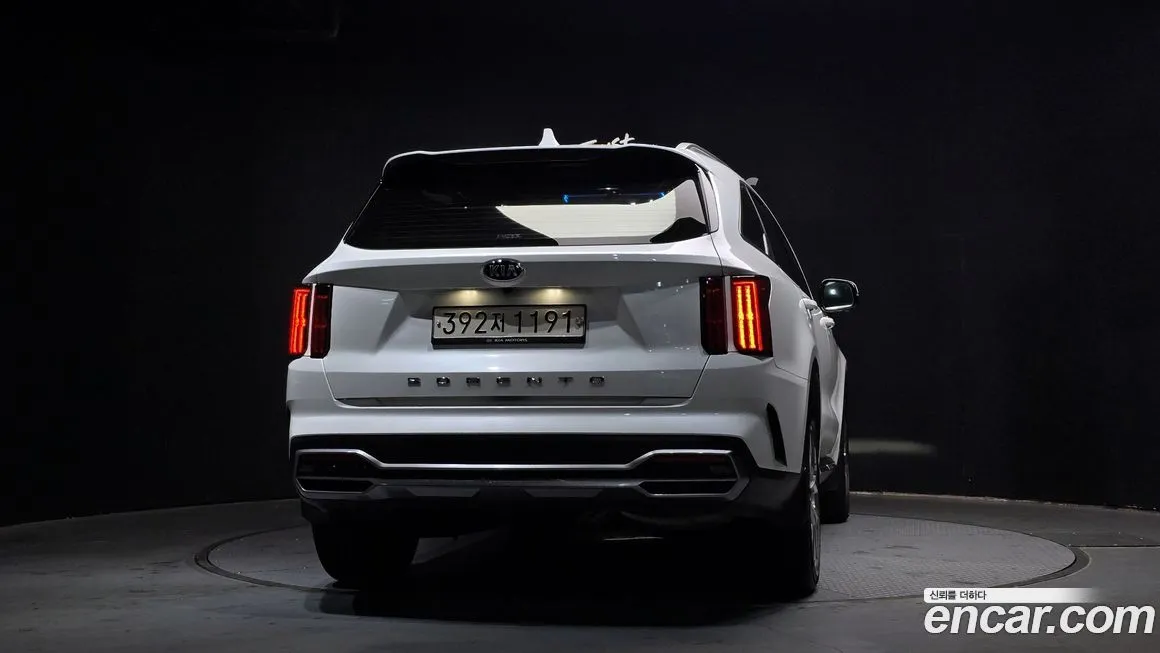Kia Sorento — фото 6