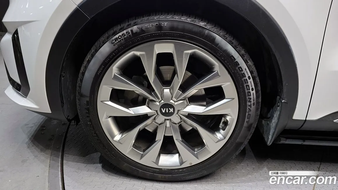 Kia Sorento — фото 10