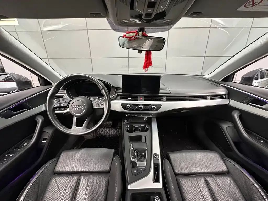 Audi A4L 2021 из CN, фото 5