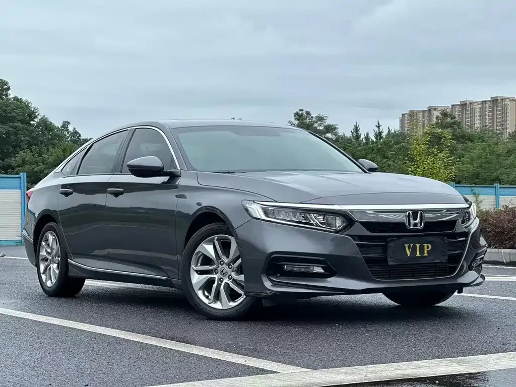 Honda Accord — фото 1