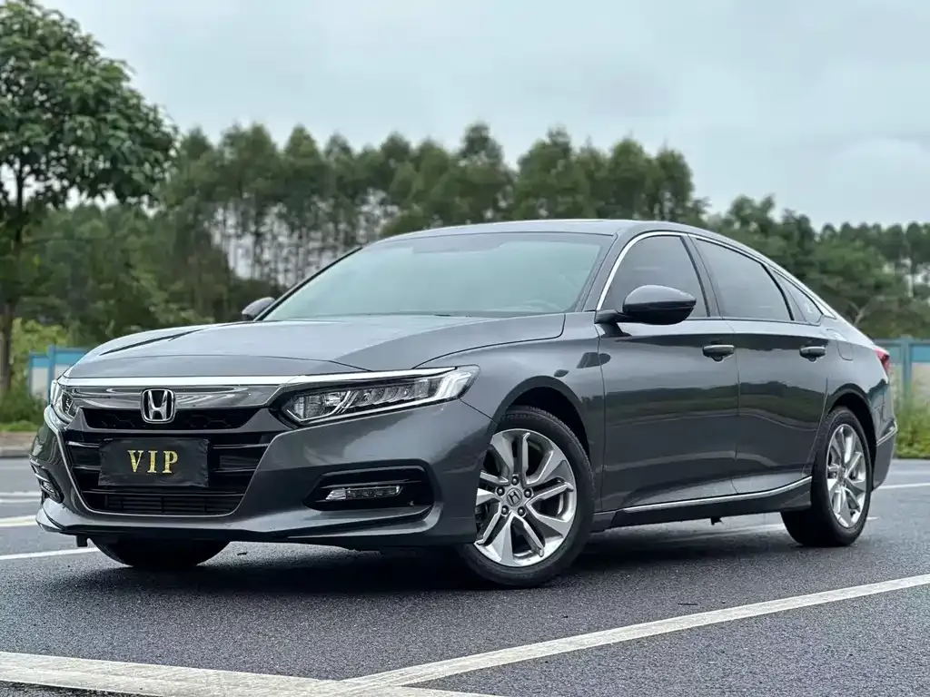 Honda Accord — фото 9
