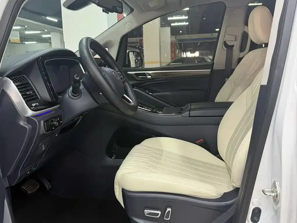 GAC Motor Trumpchi M8 — фото 8