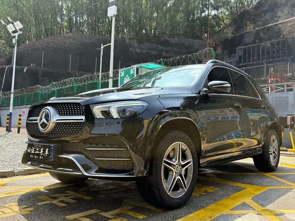 Mercedes-Benz GLE — фото 1
