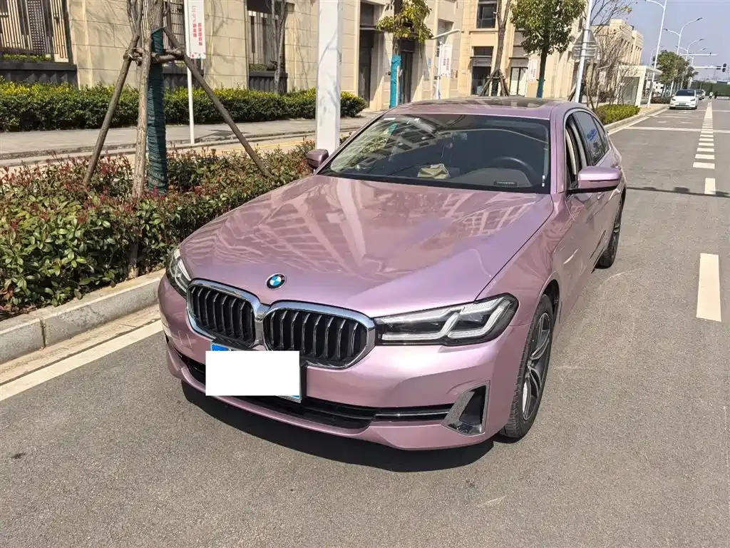 BMW 5 Series — фото 1