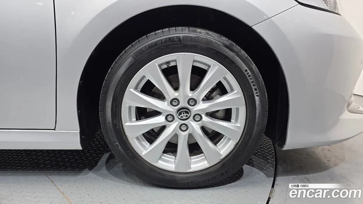 Toyota Camry 2021 из KR, фото 9