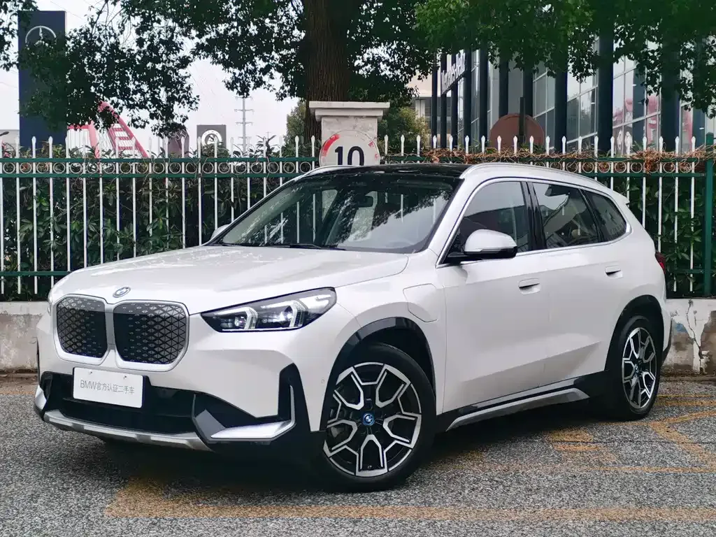 BMW iX1 2024 из CN, фото 1