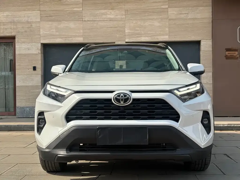 Toyota RAV4 2023 из CN, фото 3